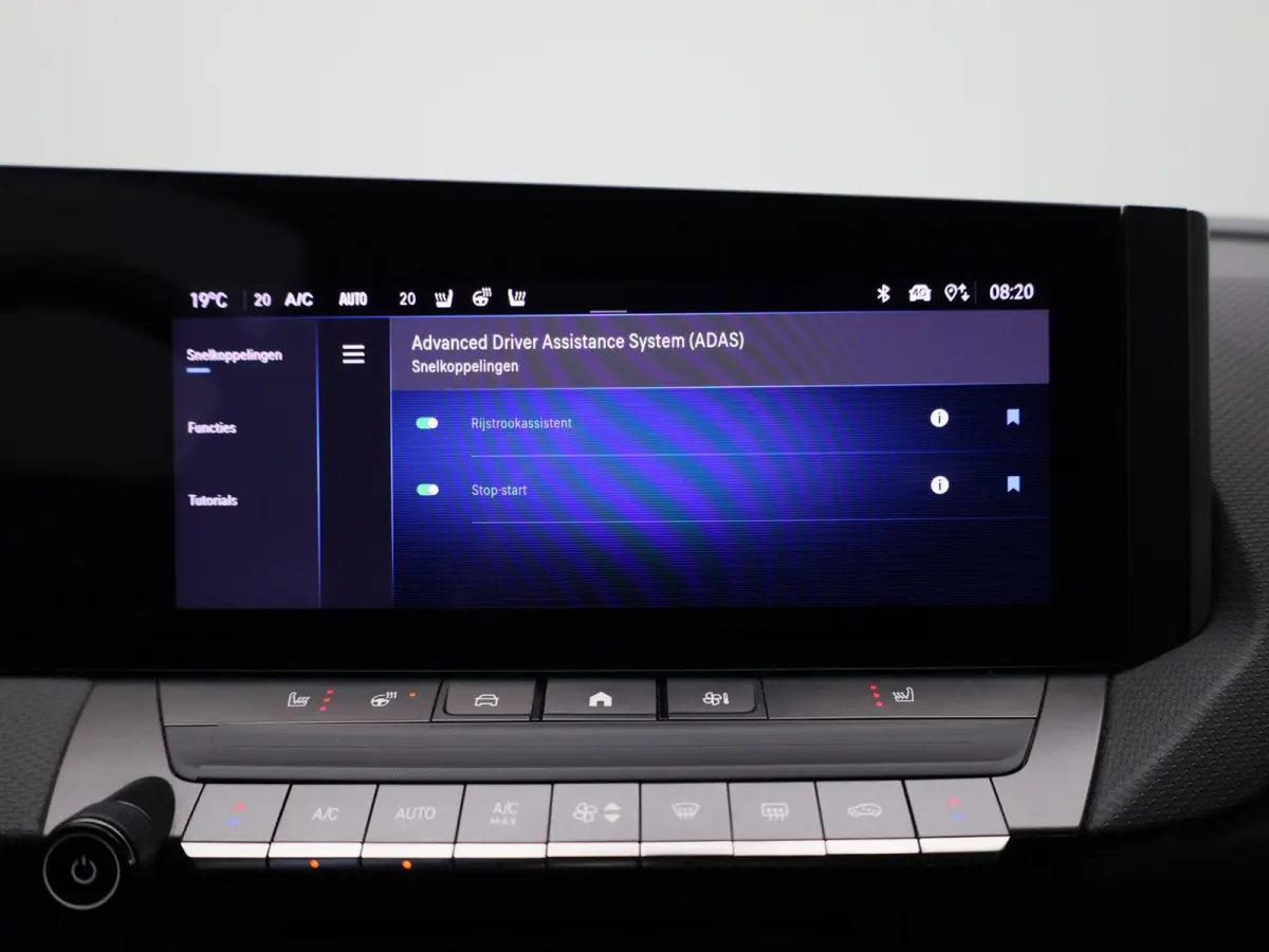 1.2 Business Elegance | Automaat | Lichtmetalen Velgen | Apple Carplay / Android Auto | Virtual Cockpit |