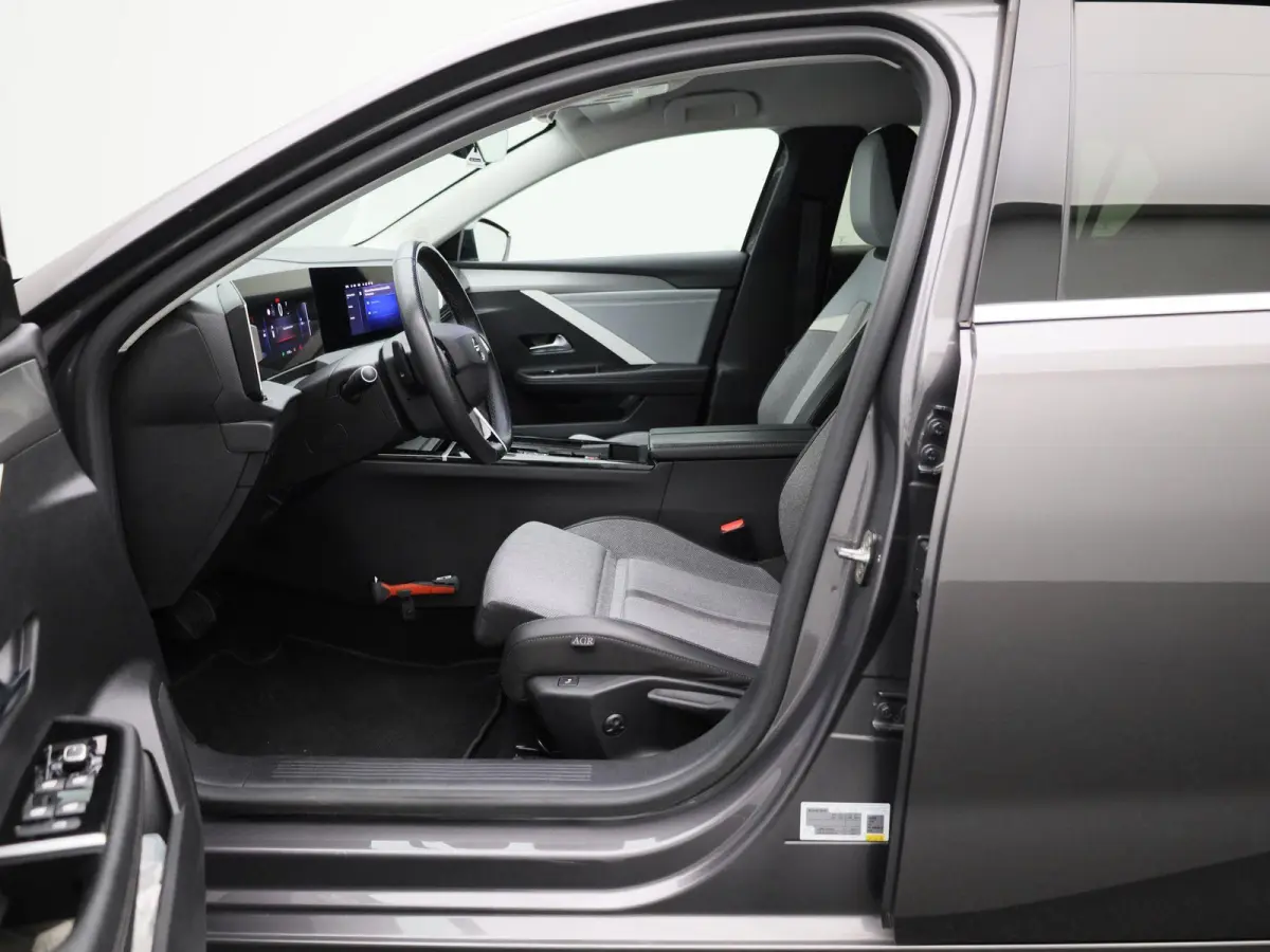 1.2 Business Elegance | Automaat | Lichtmetalen Velgen | Apple Carplay / Android Auto | Virtual Cockpit |