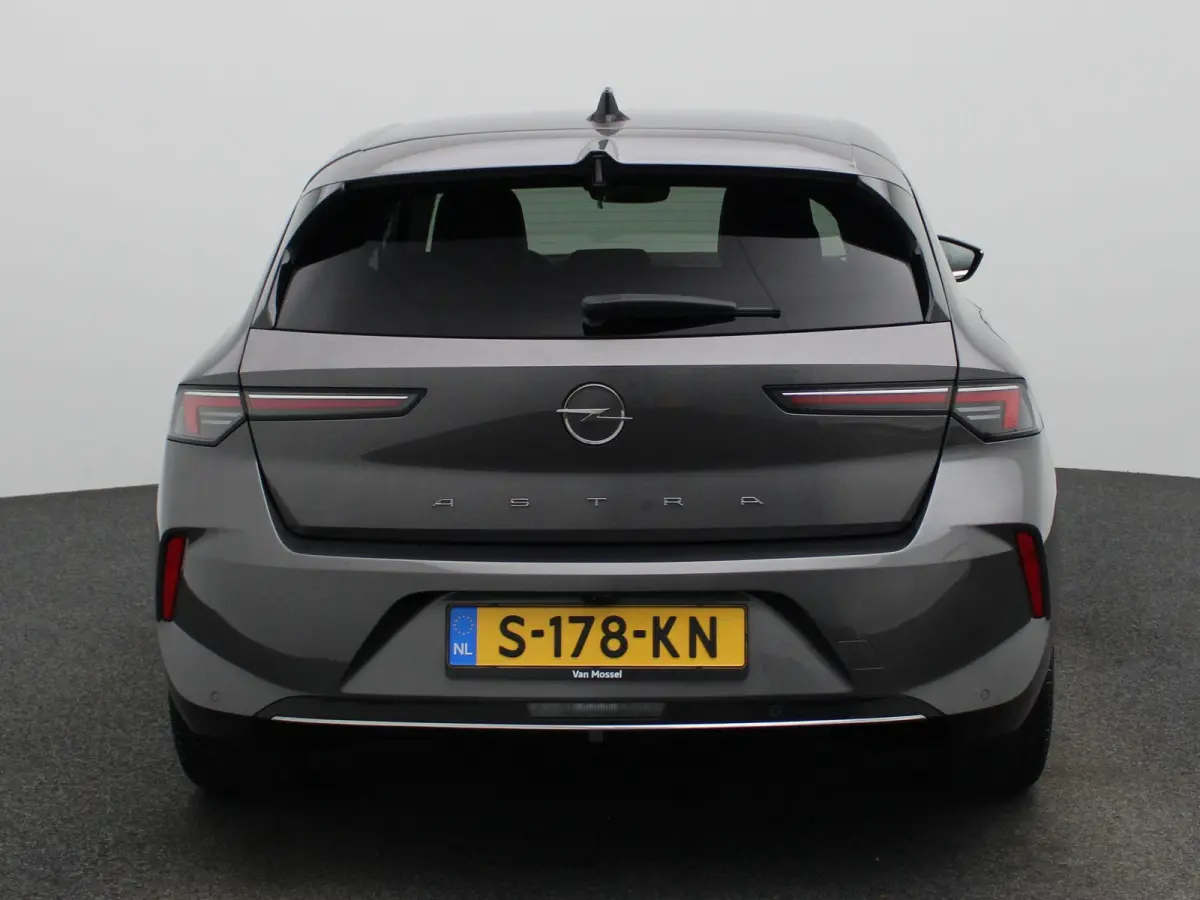 1.2 Business Elegance | Automaat | Lichtmetalen Velgen | Apple Carplay / Android Auto | Virtual Cockpit |