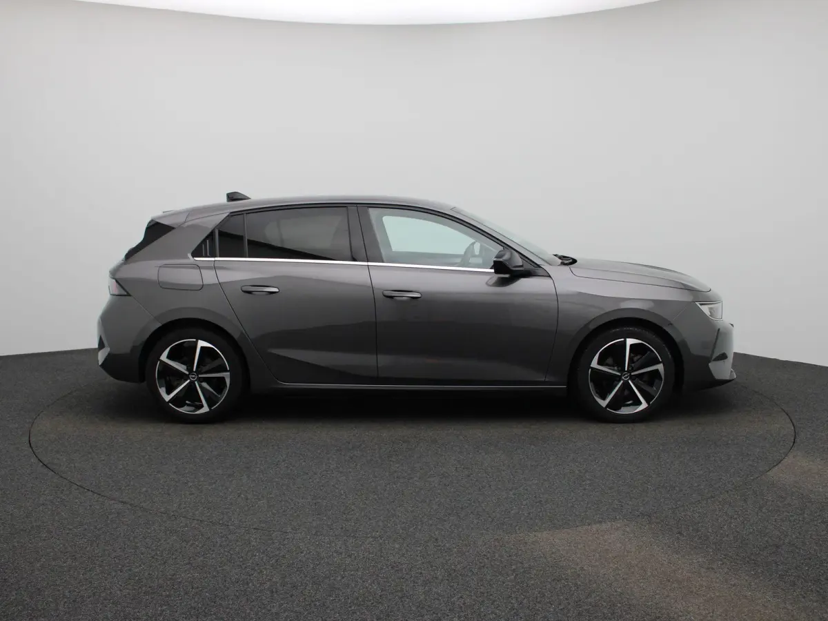 1.2 Business Elegance | Automaat | Lichtmetalen Velgen | Apple Carplay / Android Auto | Virtual Cockpit |