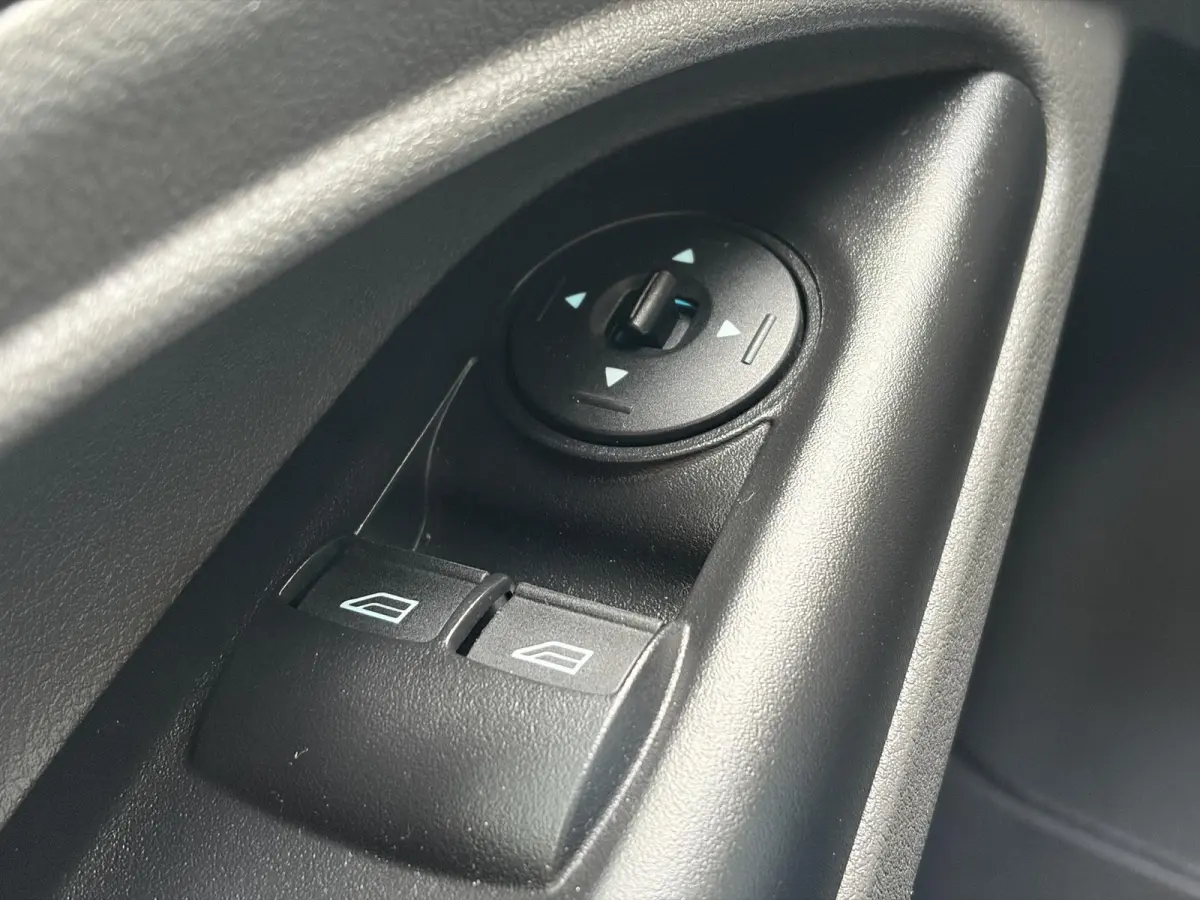 1.5 EcoBlue L2 Trend*HAAK*CAM*A/C*CRUISE*NAVI*PDC*