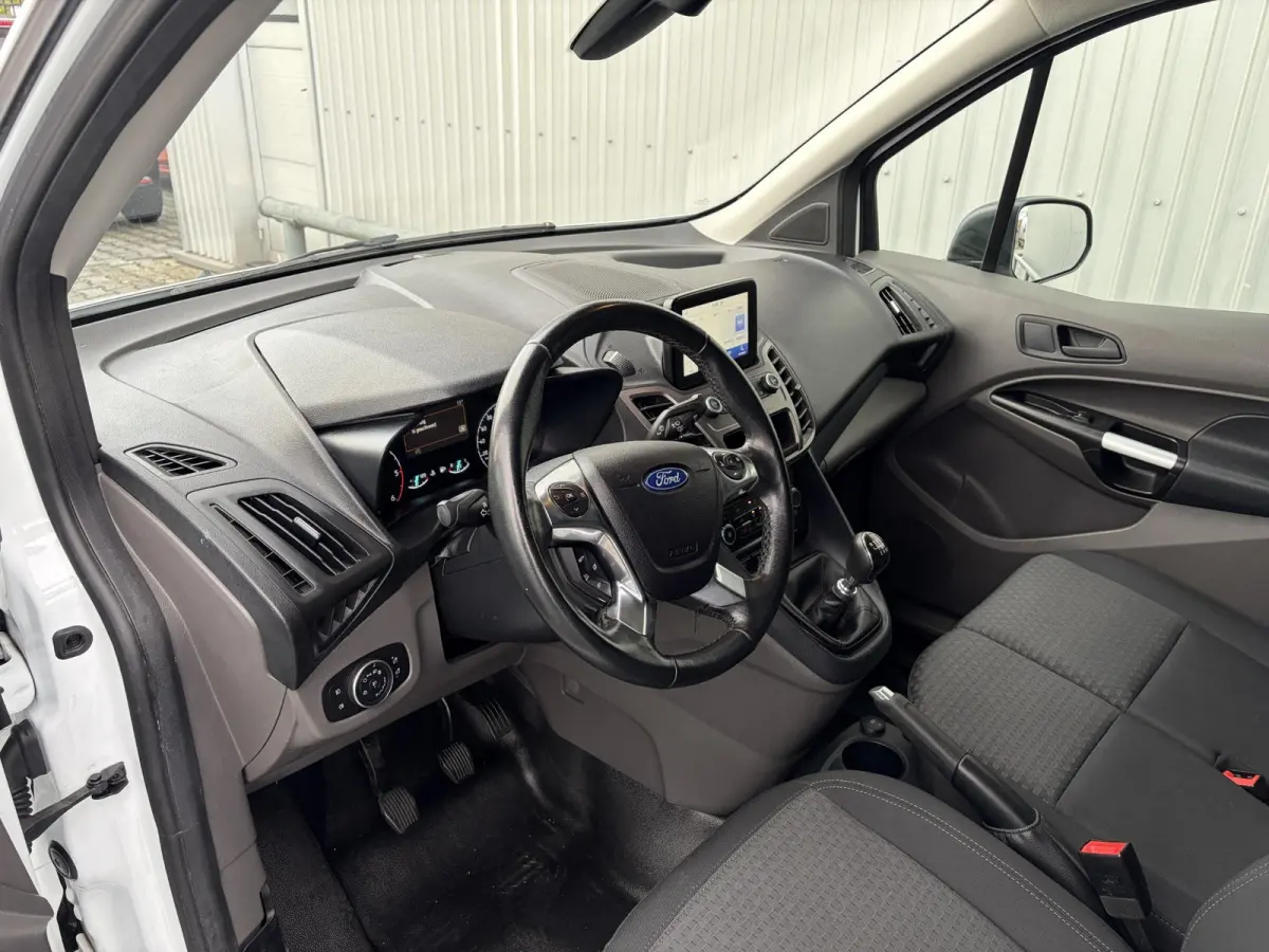 1.5 EcoBlue L2 Trend*HAAK*CAM*A/C*CRUISE*NAVI*PDC*