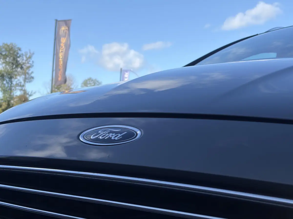 1.0 Titanium ✓2e Eigenaar✓125pk✓Trekhaak✓6 Bak✓Dealer Onderhouden✓Navi✓Clima✓Cruise✓Pdc V+A✓Lm velgen✓N.A.P✓Apk tot 11-2027