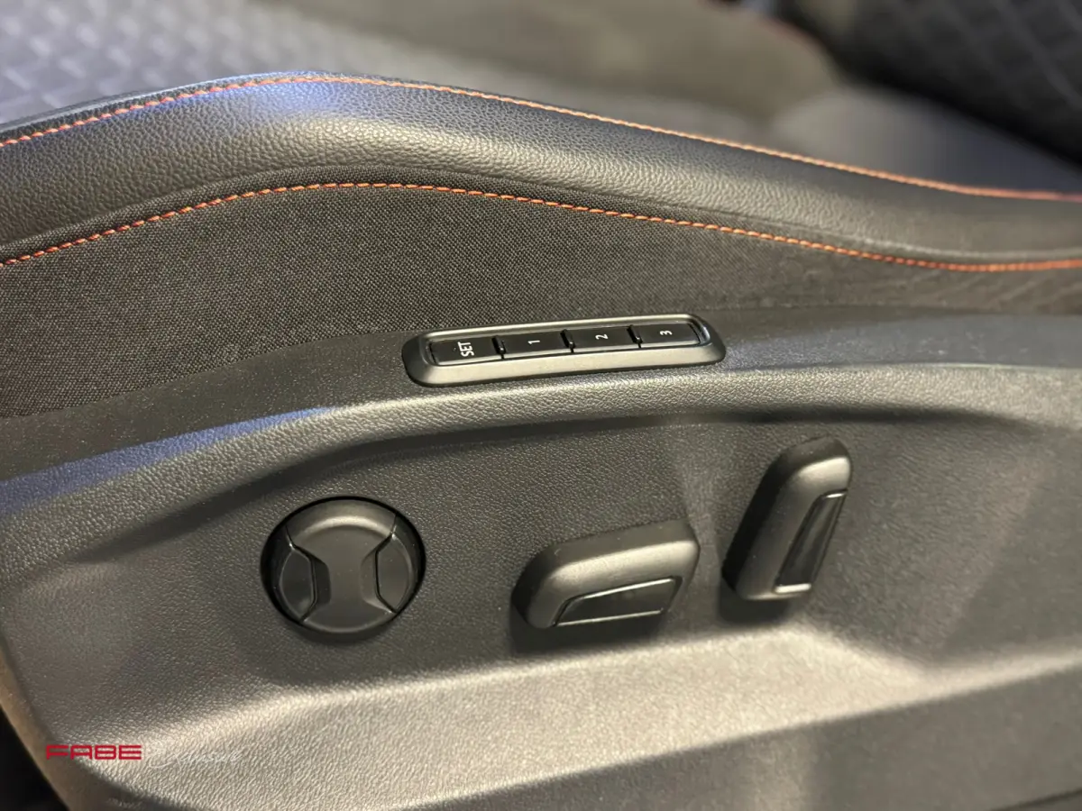 1.5 TSI FR Business Intense 7p / Memory / Pano / Stuurverwarming / Camera / Virtual / Sfeerverlichting / Trekhaak