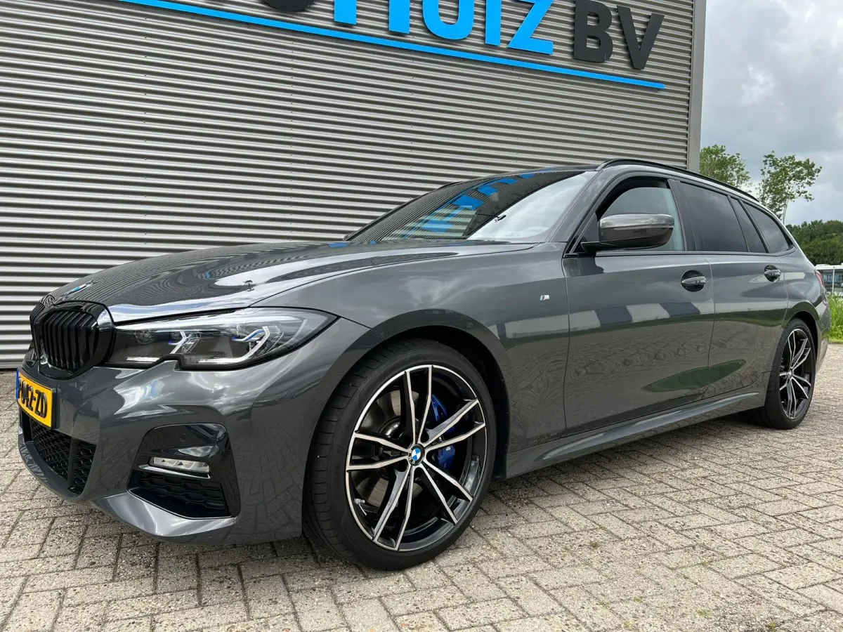 318i High Executive M Sport Laser Licht 19 Inch Stuurwielverwarming Keyless Entry