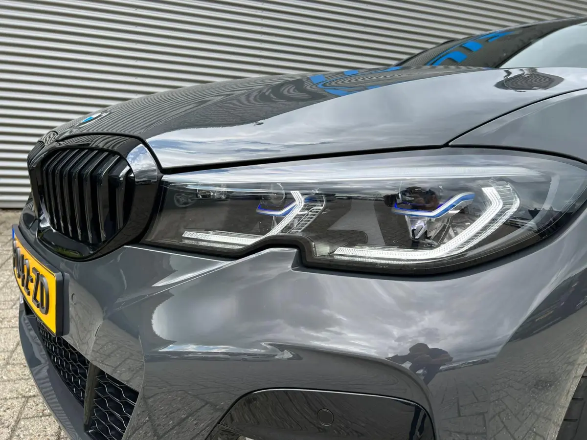 318i High Executive M Sport Laser Licht 19 Inch Stuurwielverwarming Keyless Entry
