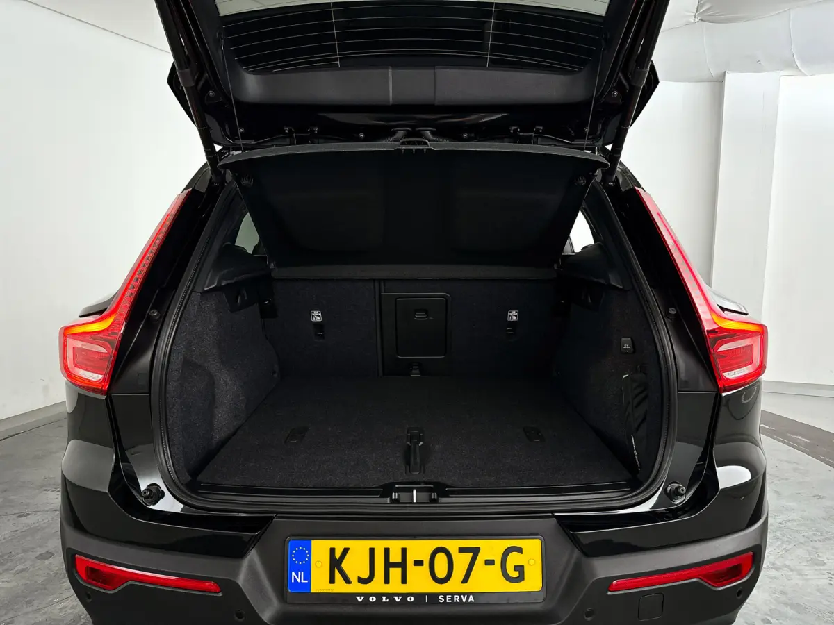 B4 Plus Black Edition | Panoramadak | 360° camera | Harman Kardon | Stoel- en stuurverwarming | Trekhaak