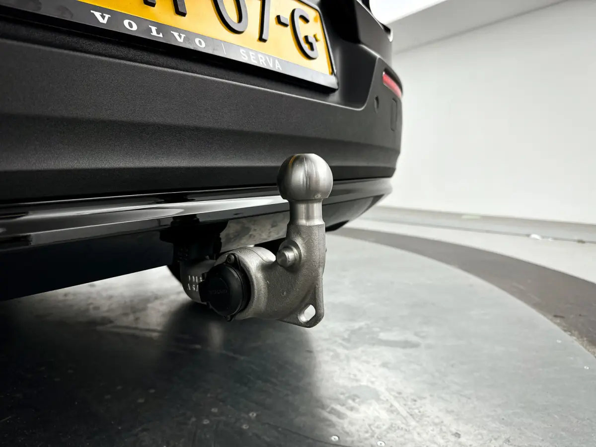 B4 Plus Black Edition | Panoramadak | 360° camera | Harman Kardon | Stoel- en stuurverwarming | Trekhaak