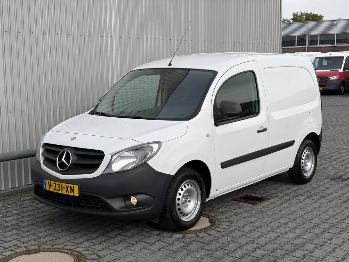 108 CDI BlueEFF*HAAK*AIRCO*SCHUIFD*ELEK. PAKKET*