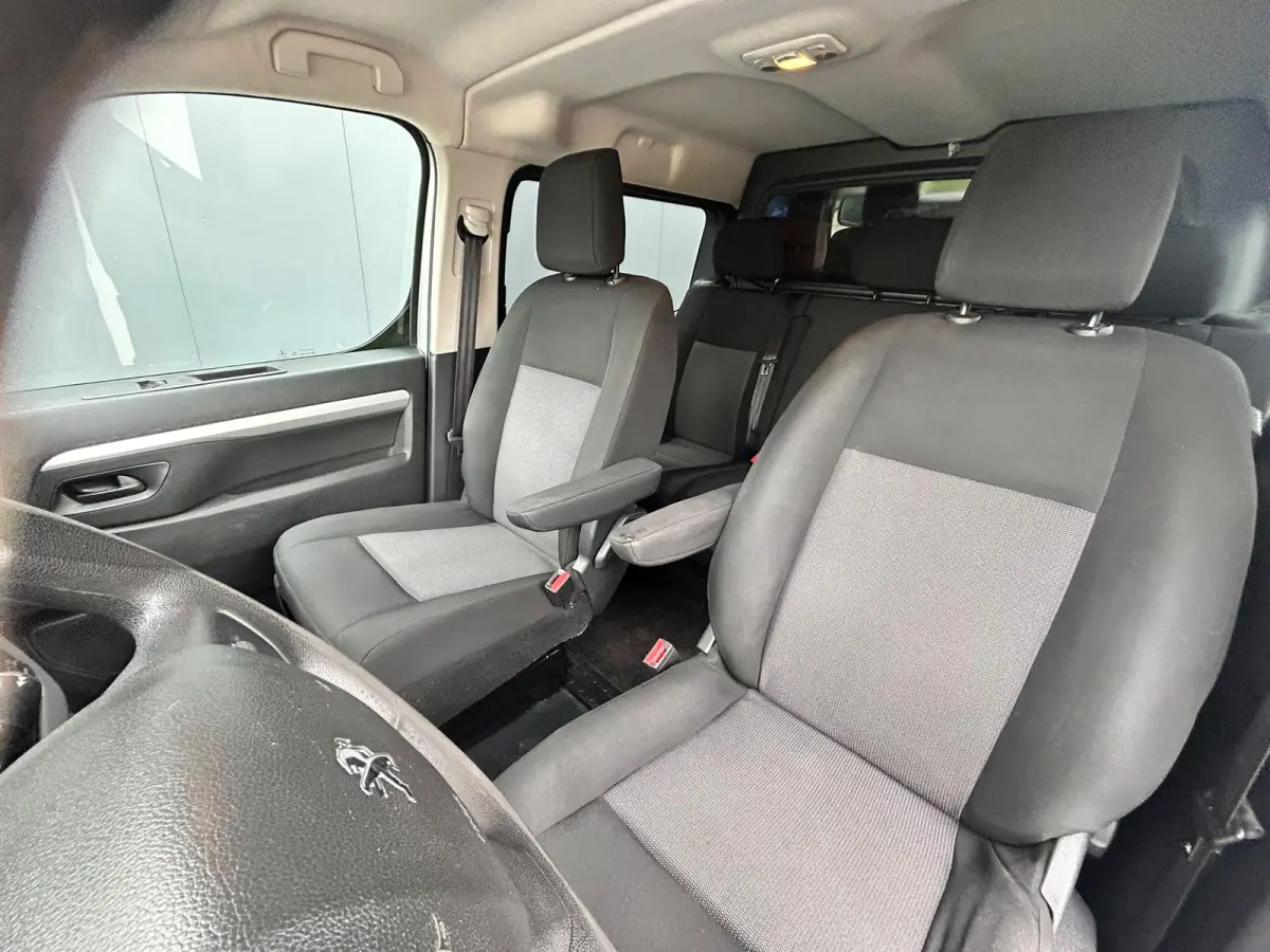 231L 2.0 BlueHDI 150 DC Premium EURO6