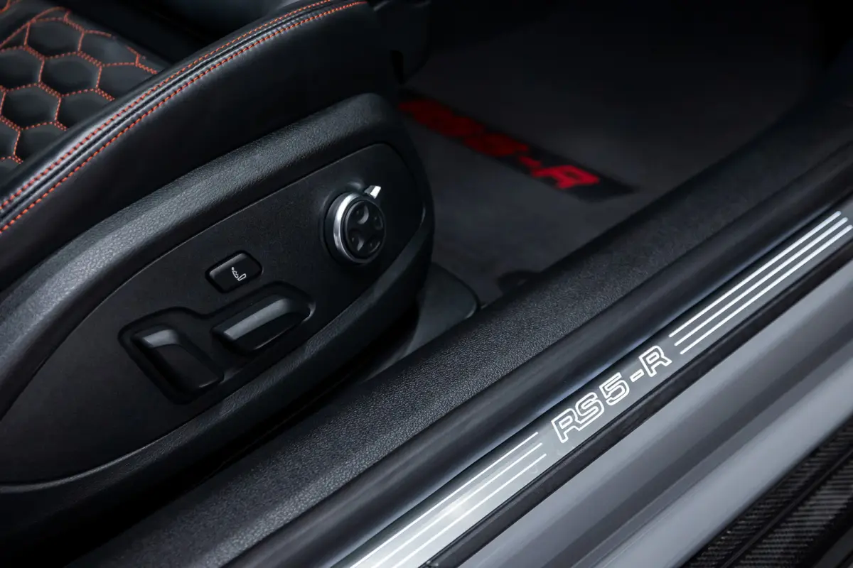 R ABT 1/50 Btw auto, (€ 66.074,38 Ex B.T.W ) Carbon Exterieur + Interieur + Dak, Keramische remmen