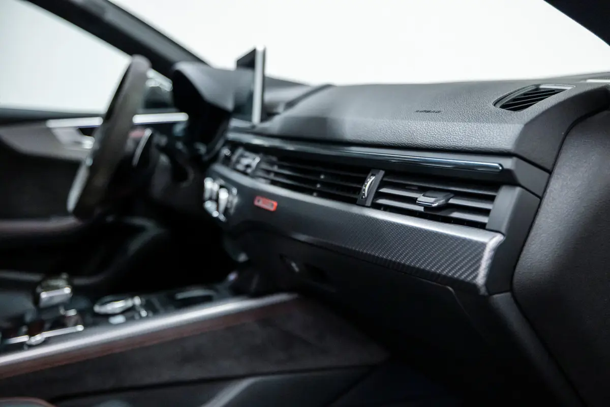 R ABT 1/50 Btw auto, (€ 66.074,38 Ex B.T.W ) Carbon Exterieur + Interieur + Dak, Keramische remmen