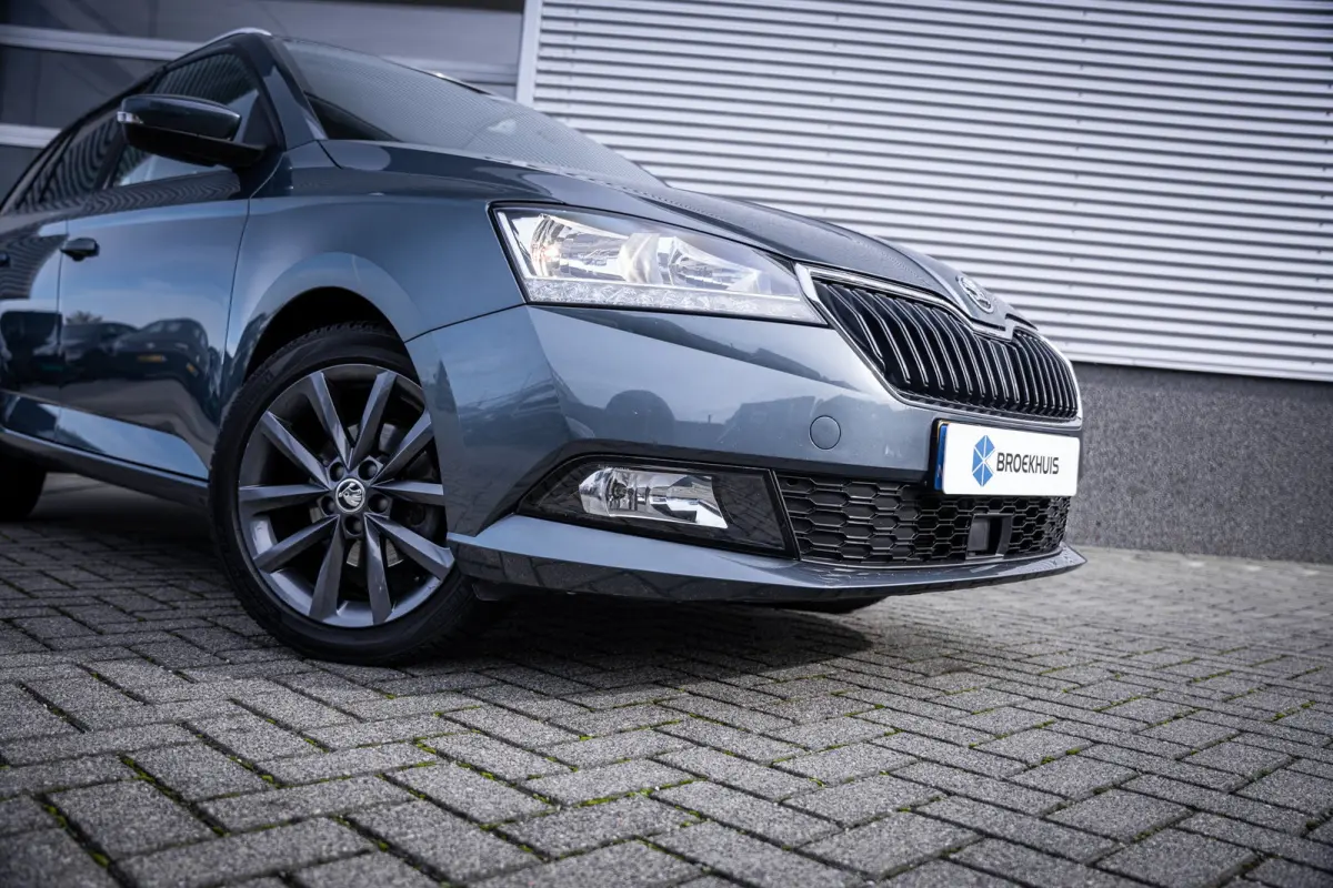1.0 TSI Business Edition | Airco (automatisch) | Lichtmetalen velgen 16" | Metaalkleur