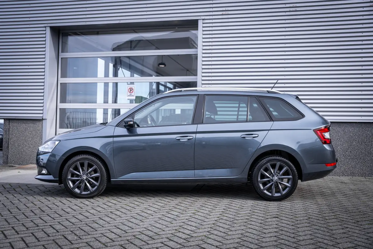 1.0 TSI Business Edition | Airco (automatisch) | Lichtmetalen velgen 16" | Metaalkleur