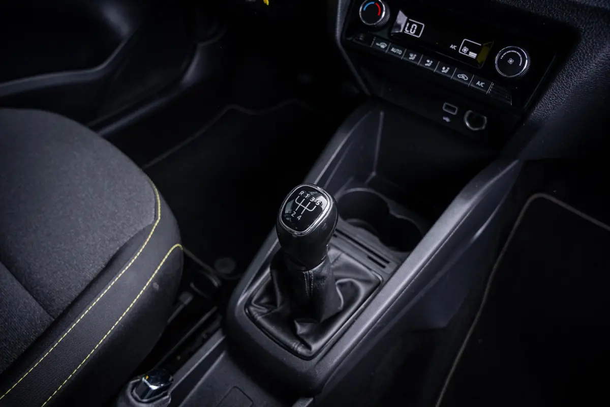 1.0 TSI Business Edition | Airco (automatisch) | Lichtmetalen velgen 16" | Metaalkleur