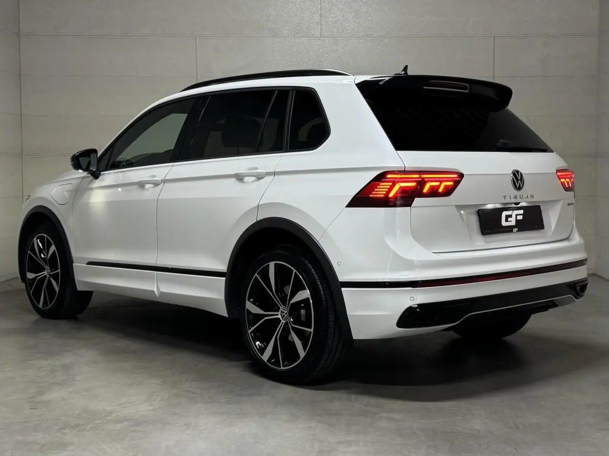 1.4 TSI eHybrid R-Line Black Style Pano HUD 360º Carplay