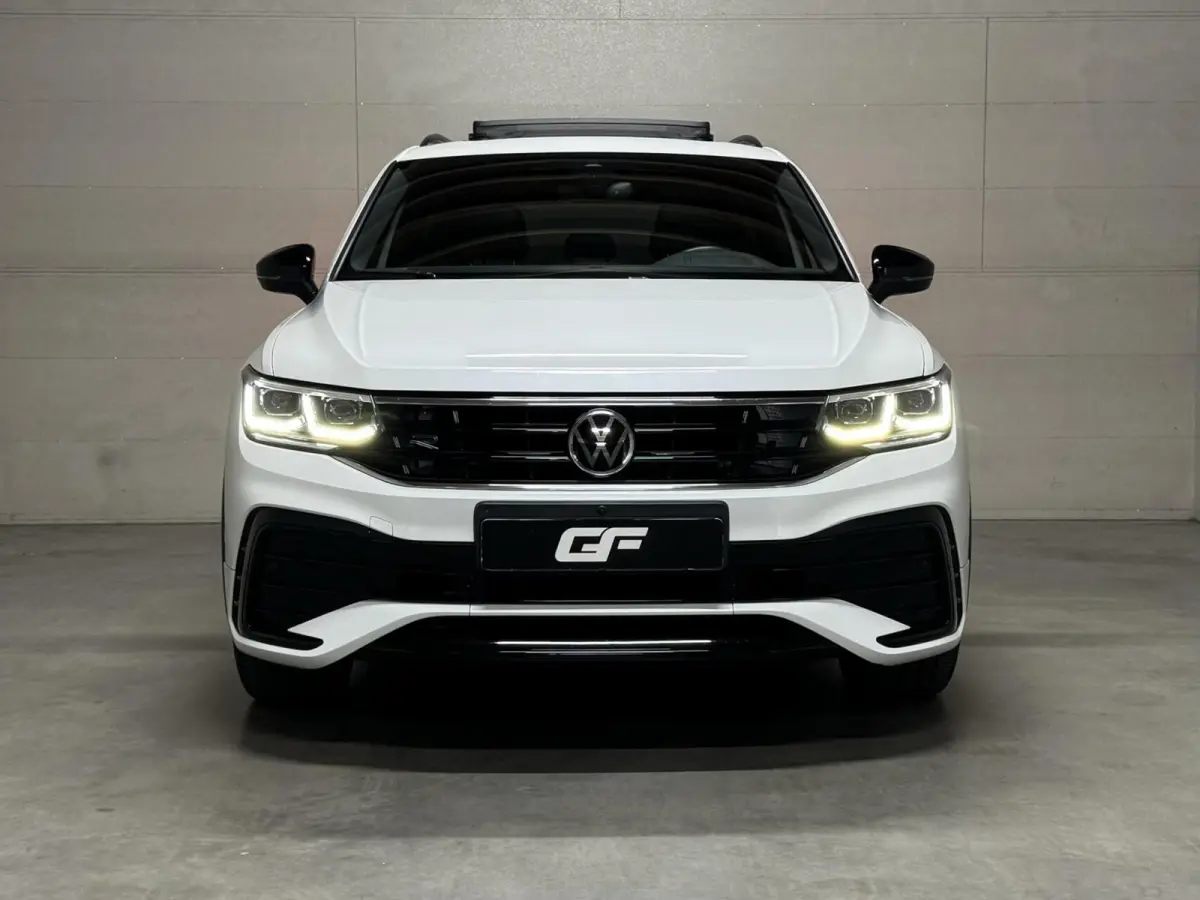 1.4 TSI eHybrid R-Line Black Style Pano HUD 360º Carplay