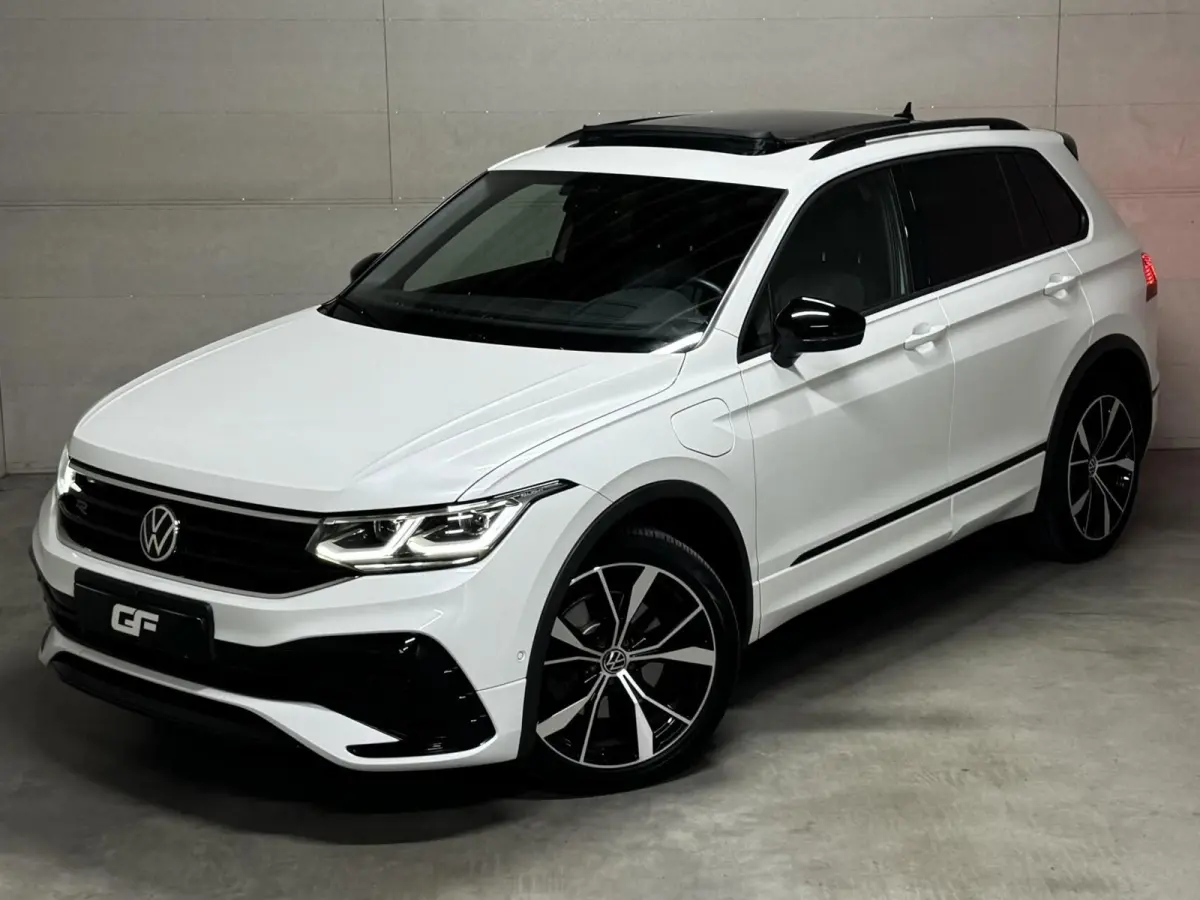 1.4 TSI eHybrid R-Line Black Style Pano HUD 360º Carplay