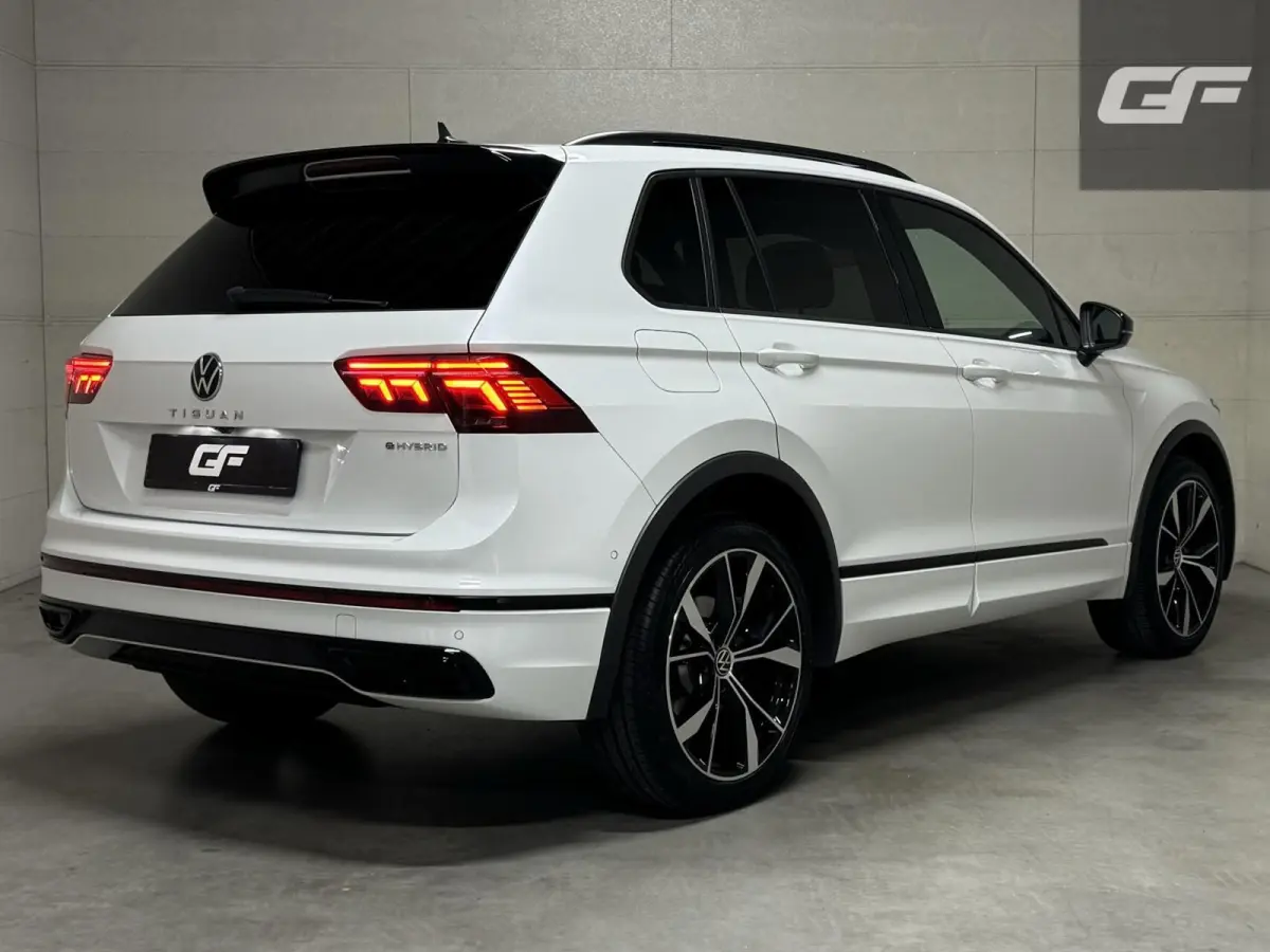 1.4 TSI eHybrid R-Line Black Style Pano HUD 360º Carplay