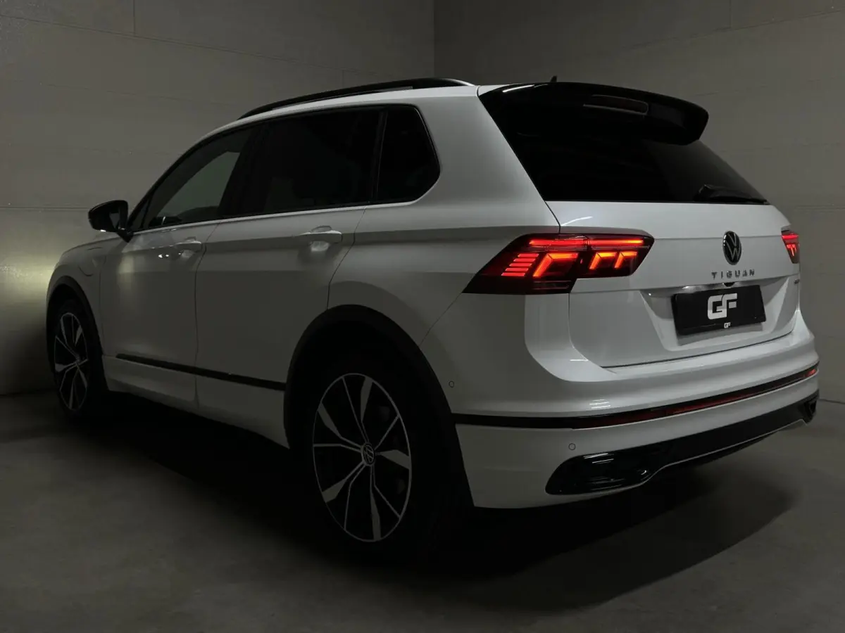1.4 TSI eHybrid R-Line Black Style Pano HUD 360º Carplay