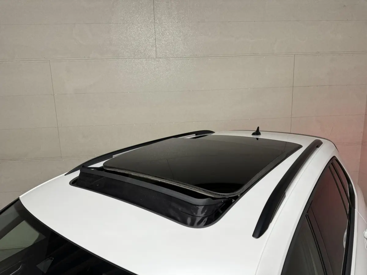 1.4 TSI eHybrid R-Line Black Style Pano HUD 360º Carplay