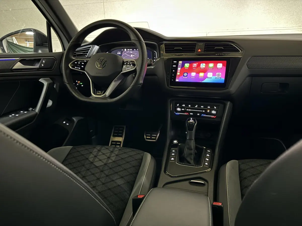 1.4 TSI eHybrid R-Line Black Style Pano HUD 360º Carplay