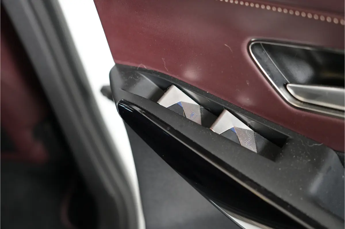 1.6 PureTech La Premiere | Pano | Leder | Nachtzicht | Cruise Adaptief | Focal |