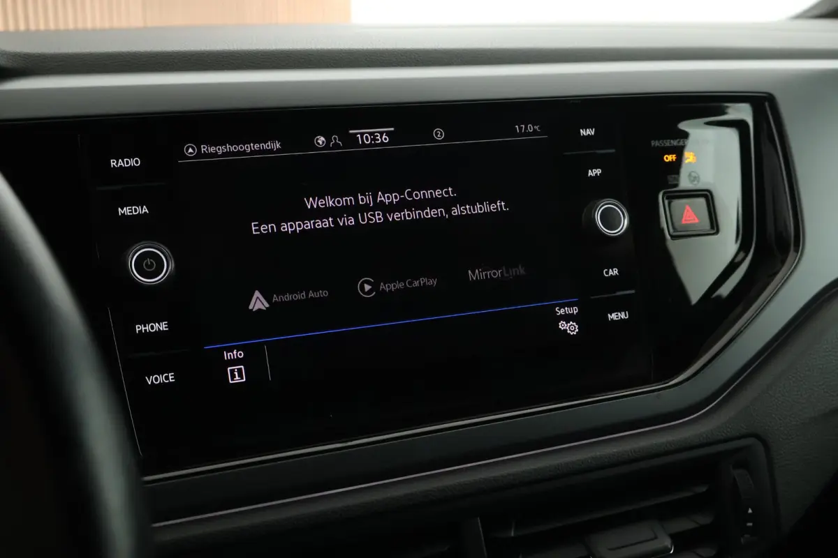 1.0 TSI 110pk DSG R-Line Camera Stoelverwarming Keyless Navigatie Adaptive cruise Carplay