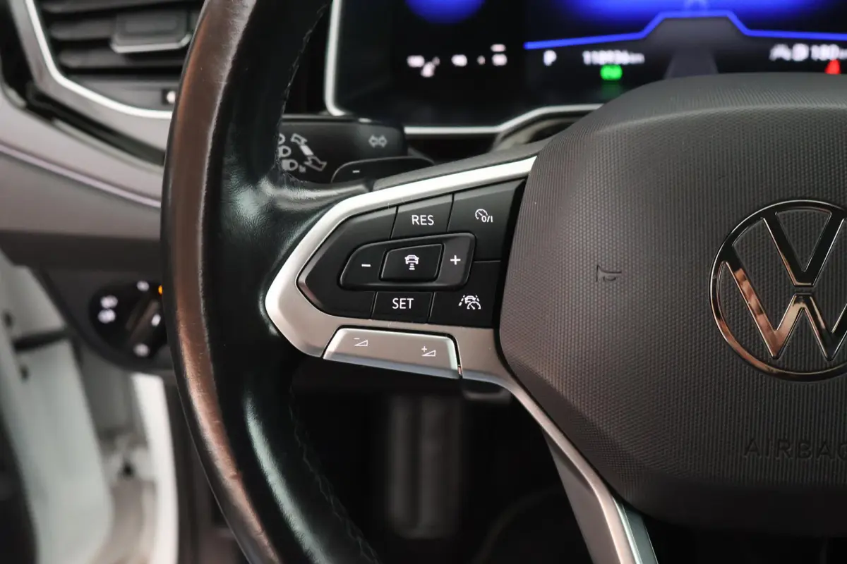 1.0 TSI 110pk DSG R-Line Camera Stoelverwarming Keyless Navigatie Adaptive cruise Carplay