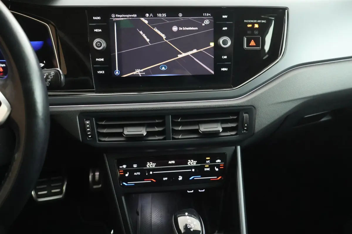 1.0 TSI 110pk DSG R-Line Camera Stoelverwarming Keyless Navigatie Adaptive cruise Carplay
