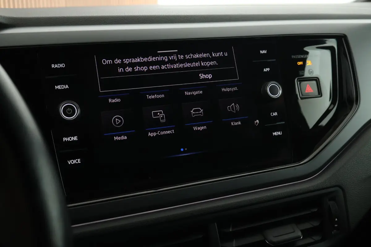 1.0 TSI 110pk DSG R-Line Camera Stoelverwarming Keyless Navigatie Adaptive cruise Carplay