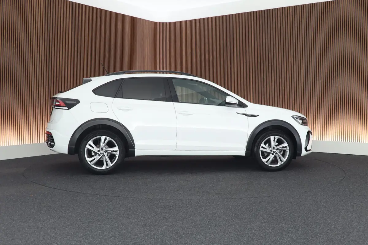 1.0 TSI 110pk DSG R-Line Camera Stoelverwarming Keyless Navigatie Adaptive cruise Carplay