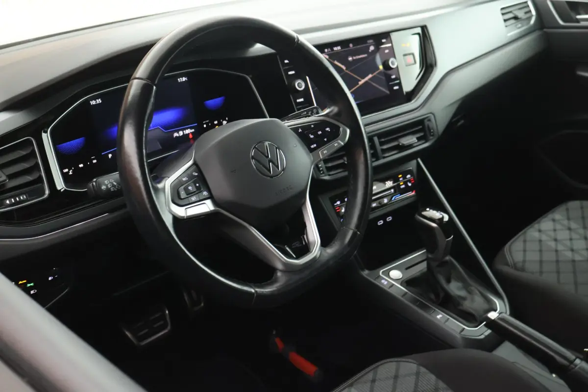1.0 TSI 110pk DSG R-Line Camera Stoelverwarming Keyless Navigatie Adaptive cruise Carplay