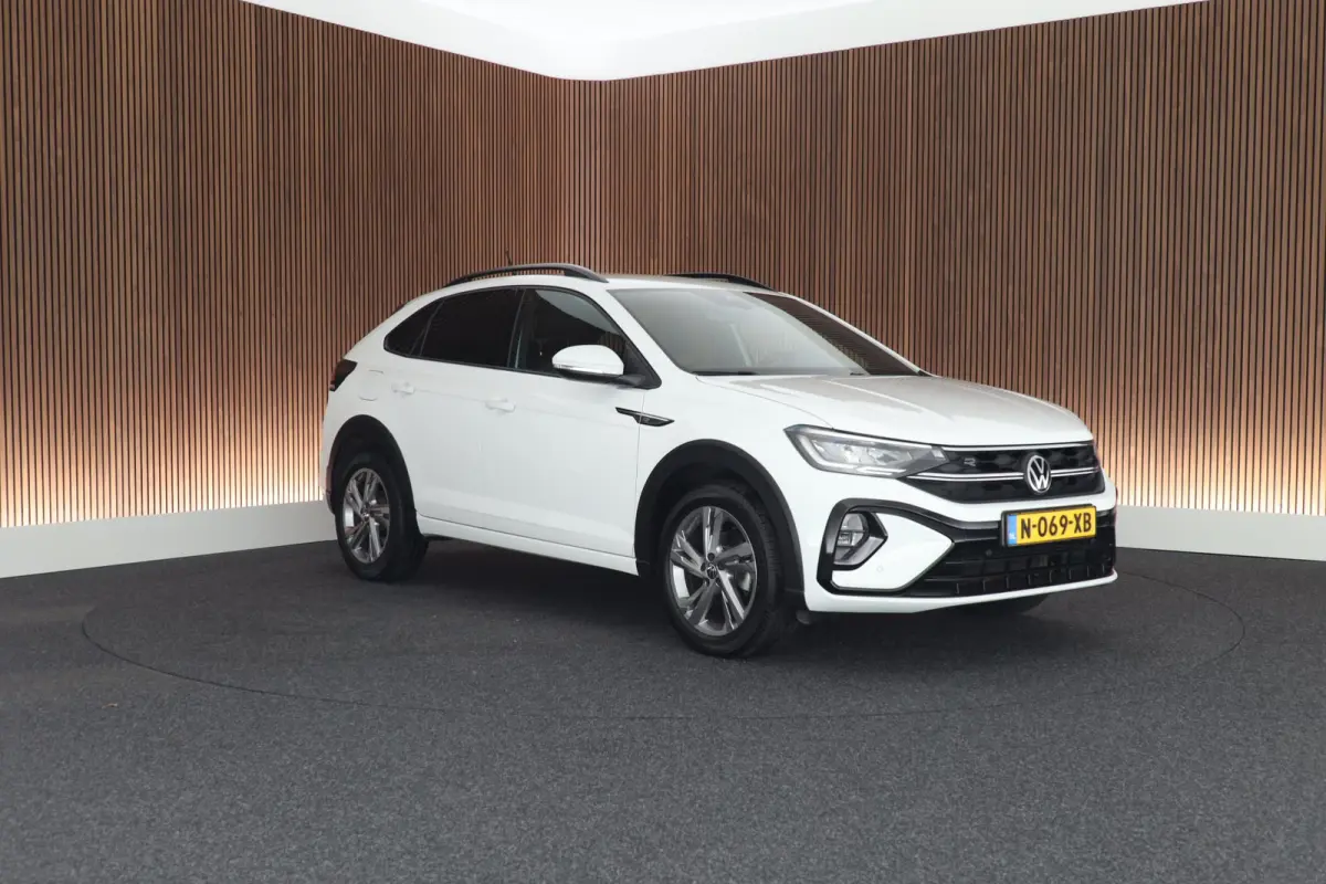 1.0 TSI 110pk DSG R-Line Camera Stoelverwarming Keyless Navigatie Adaptive cruise Carplay