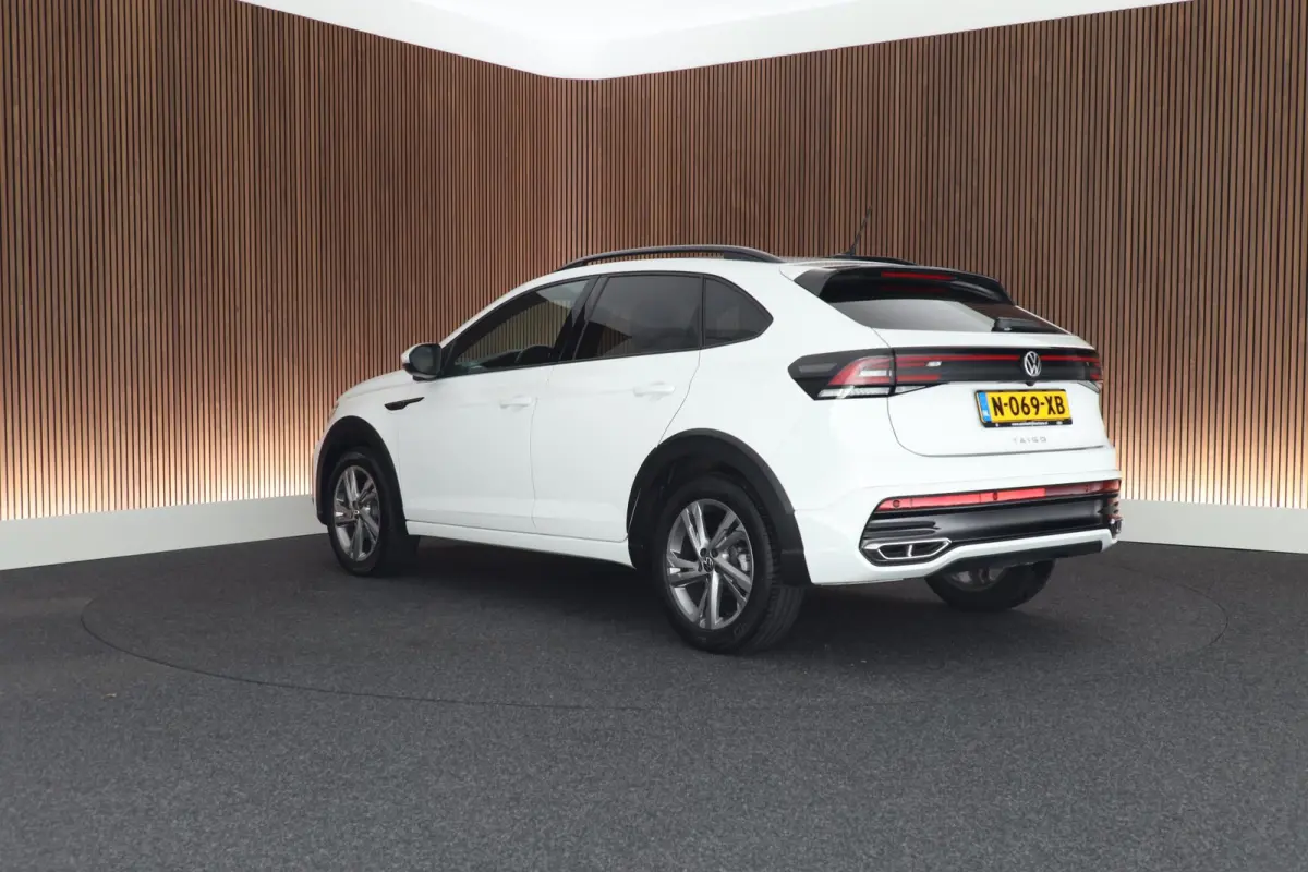 1.0 TSI 110pk DSG R-Line Camera Stoelverwarming Keyless Navigatie Adaptive cruise Carplay