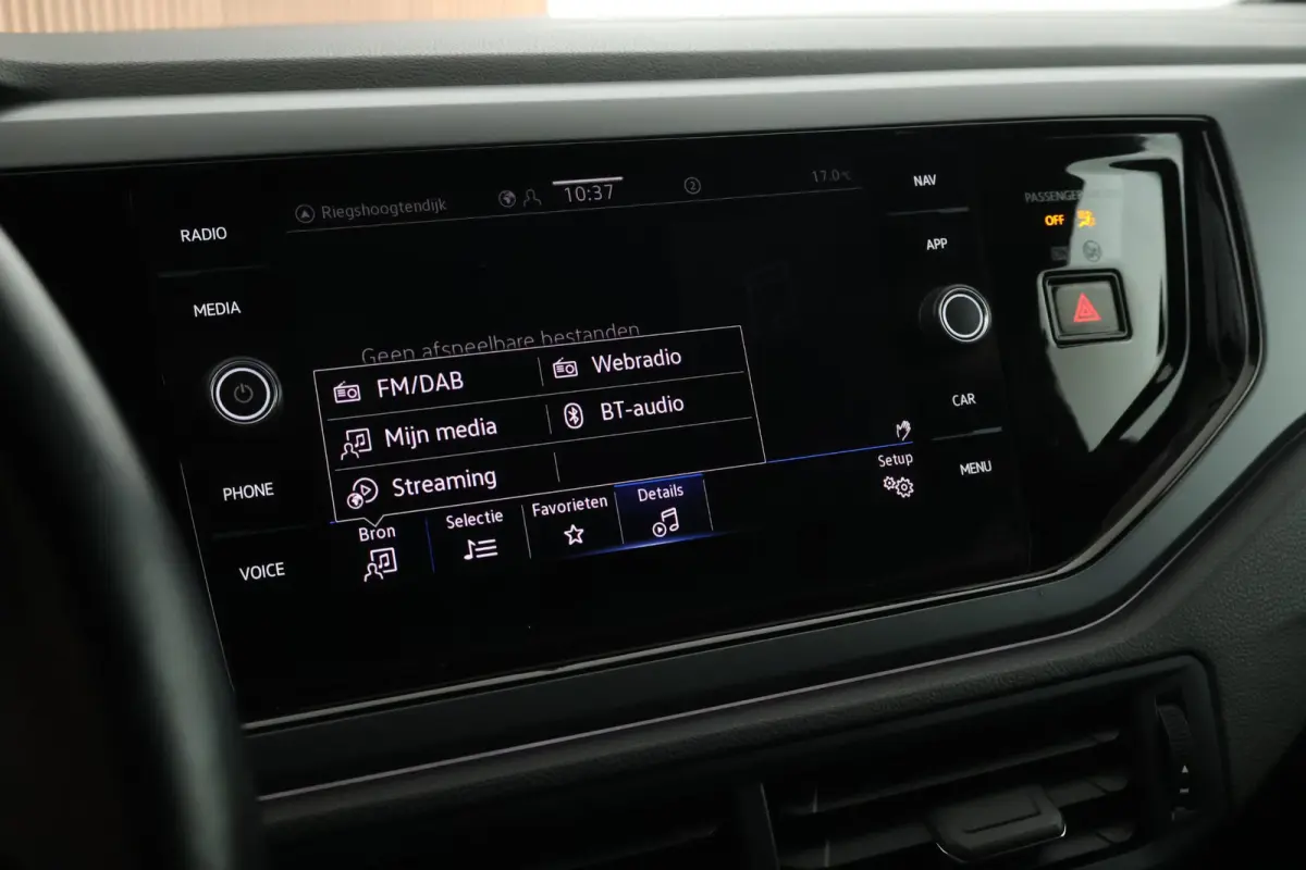 1.0 TSI 110pk DSG R-Line Camera Stoelverwarming Keyless Navigatie Adaptive cruise Carplay