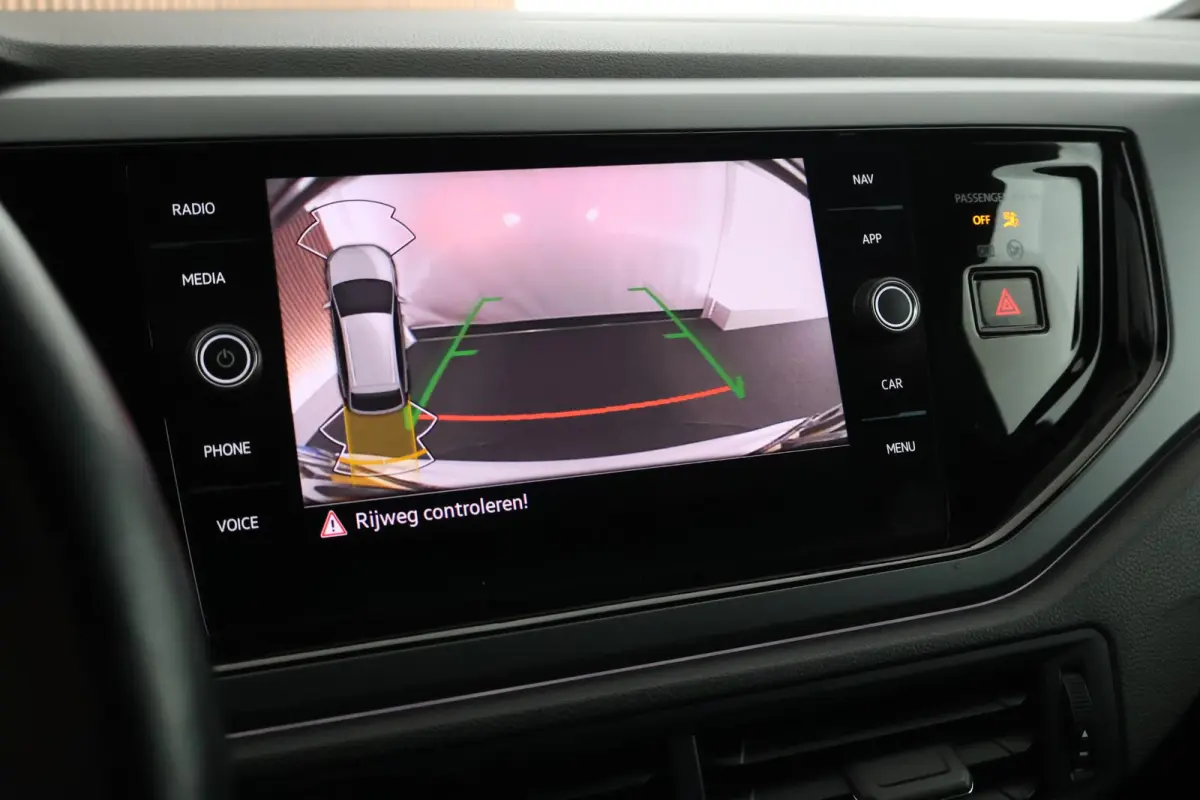 1.0 TSI 110pk DSG R-Line Camera Stoelverwarming Keyless Navigatie Adaptive cruise Carplay