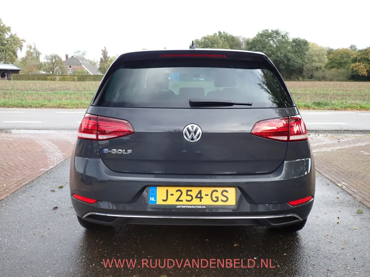 E-DITION 89%SOH // WARMTEPOMP !! CARPLAY / ACC / NAVIGATIE /