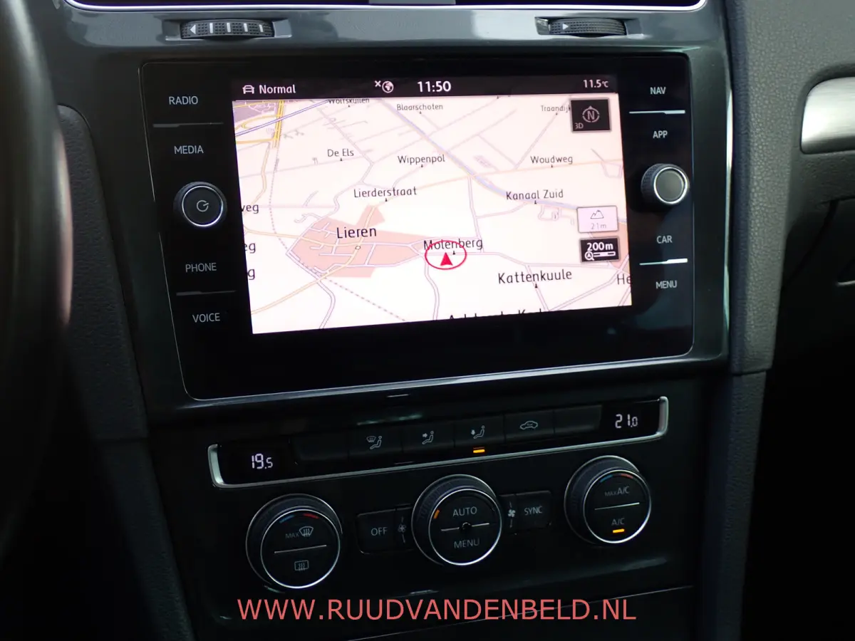 E-DITION 89%SOH // WARMTEPOMP !! CARPLAY / ACC / NAVIGATIE /