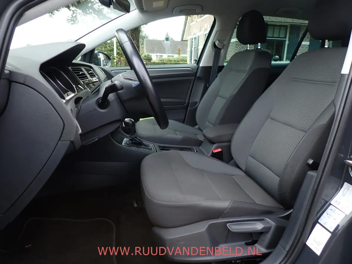 E-DITION 89%SOH // WARMTEPOMP !! CARPLAY / ACC / NAVIGATIE /