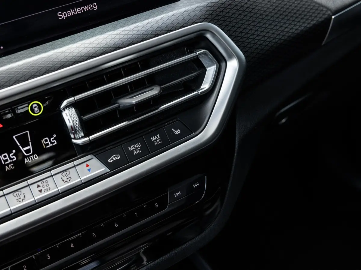 xDrive30e High Executive | M-SPORT | 20 INCH | HARMAN KARDON | PANORAMA/SCHUIF-KANTELDAK | ADAPTIVE CRUISE CONTROL | HEAD-UP | STOELMEMORY | KEYLESS | SOPHISTOGRAU |