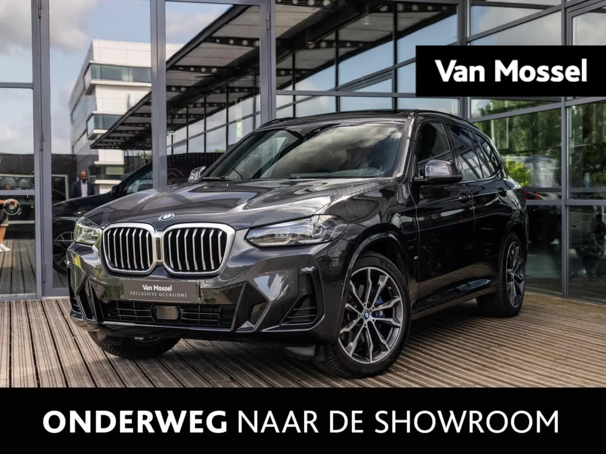 xDrive30e High Executive | M-SPORT | 20 INCH | HARMAN KARDON | PANORAMA/SCHUIF-KANTELDAK | ADAPTIVE CRUISE CONTROL | HEAD-UP | STOELMEMORY | KEYLESS | SOPHISTOGRAU |