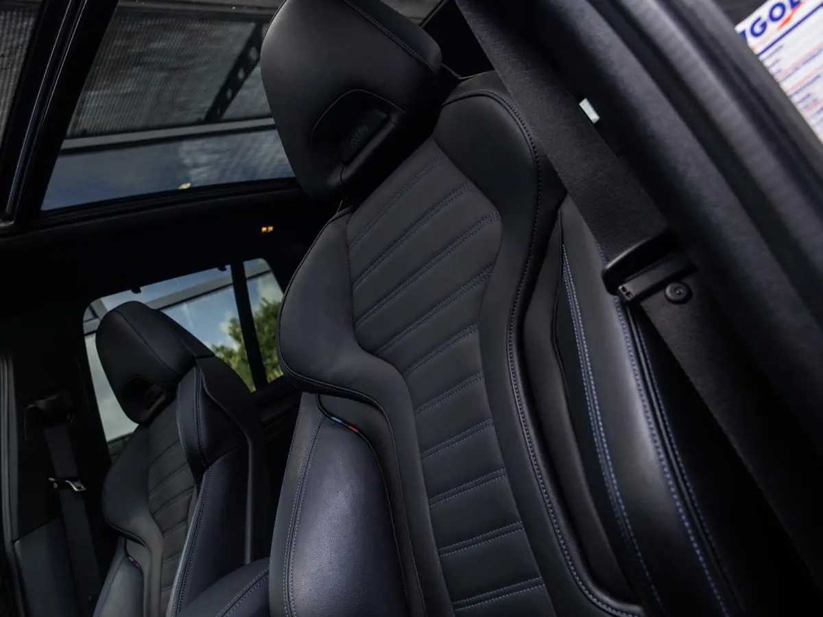xDrive30e High Executive | M-SPORT | 20 INCH | HARMAN KARDON | PANORAMA/SCHUIF-KANTELDAK | ADAPTIVE CRUISE CONTROL | HEAD-UP | STOELMEMORY | KEYLESS | SOPHISTOGRAU |