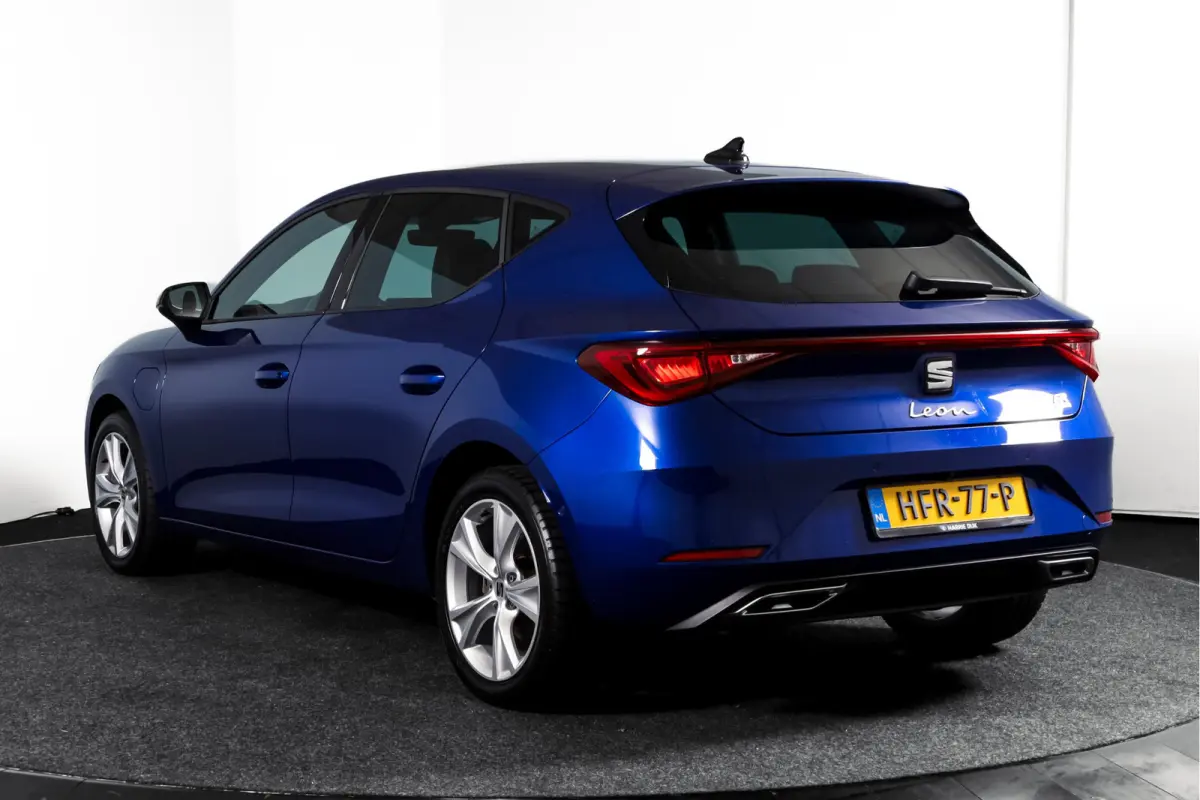 1.4 TSI eHybrid PHEV FR | Dig. Cockpit | Cruise | Stoel-+Stuurverw. | PDC | Camera | NAV + Carplay / Android | ECC | LM 17" |