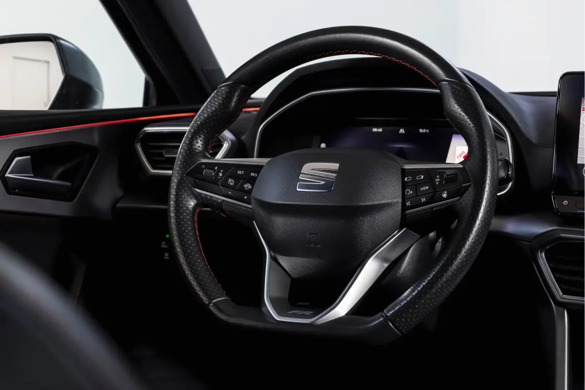 1.4 TSI eHybrid PHEV FR | Dig. Cockpit | Cruise | Stoel-+Stuurverw. | PDC | Camera | NAV + Carplay / Android | ECC | LM 17" |