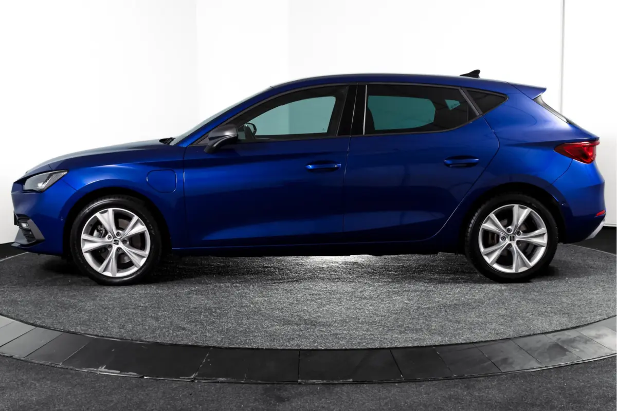 1.4 TSI eHybrid PHEV FR | Dig. Cockpit | Cruise | Stoel-+Stuurverw. | PDC | Camera | NAV + Carplay / Android | ECC | LM 17" |