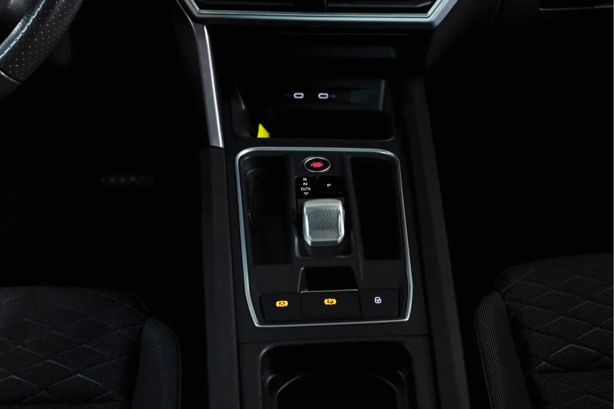 1.4 TSI eHybrid PHEV FR | Dig. Cockpit | Cruise | Stoel-+Stuurverw. | PDC | Camera | NAV + Carplay / Android | ECC | LM 17" |