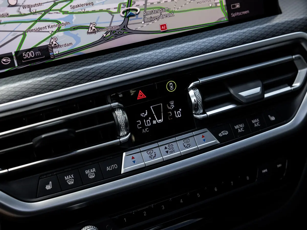 xDrive30e High Executive | M-SPORT | 20 INCH M-SPORT | PANORAMA/SCHUIF-KANTELDAK | ADAPTIVE CRUISE CONTROL | HARMAN KARDON | STOELMEMORY | KEYLESS | HEAD-UP | MINRALWEISS METALLIC |