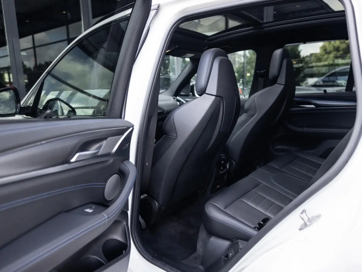 xDrive30e High Executive | M-SPORT | 20 INCH M-SPORT | PANORAMA/SCHUIF-KANTELDAK | ADAPTIVE CRUISE CONTROL | HARMAN KARDON | STOELMEMORY | KEYLESS | HEAD-UP | MINRALWEISS METALLIC |