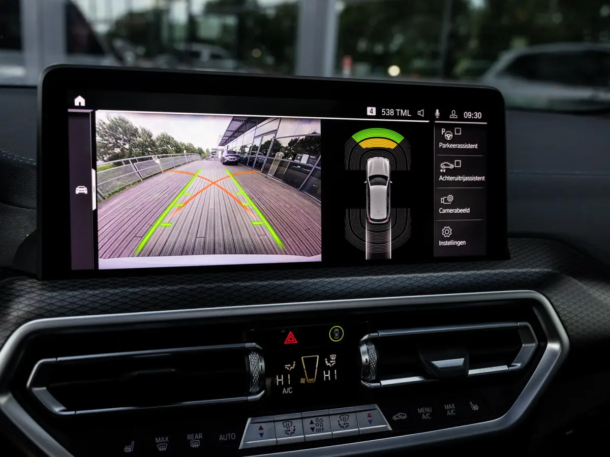 xDrive30e High Executive | M-SPORT | 20 INCH M-SPORT | PANORAMA/SCHUIF-KANTELDAK | ADAPTIVE CRUISE CONTROL | HARMAN KARDON | STOELMEMORY | KEYLESS | HEAD-UP | MINRALWEISS METALLIC |